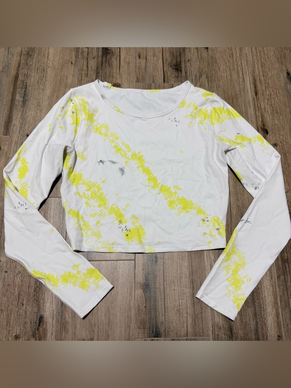 Lululemon Women’s Size 6 White Long-Sleeve Crop Top with Yellow Print